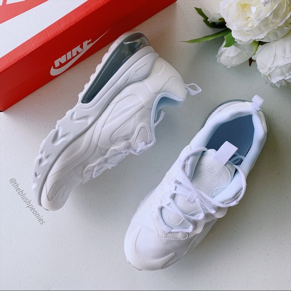 Nike Air Max 270 React NWT - Picture 8 of 11